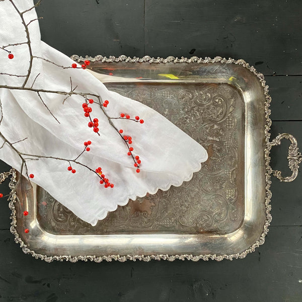 プレート　ロイヤルファミリーシリーズ Large 1847 Rogers Bros Silverplate Serving Tray - Prince Charles