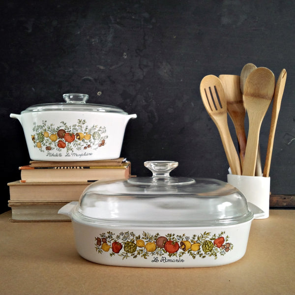 Vintage hot Corning ware Spice of Life casserole with lids