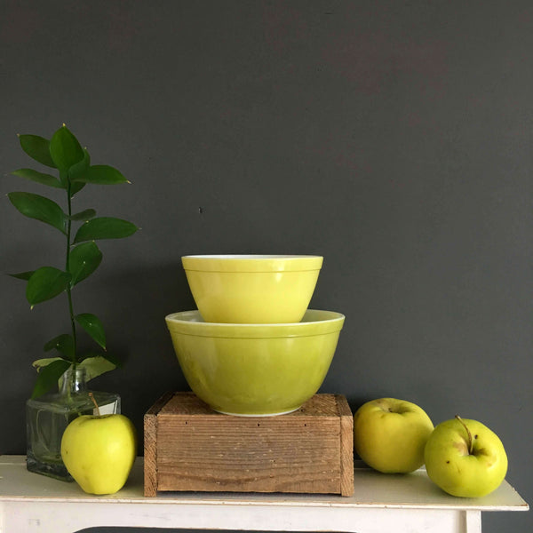 1960's Pyrex 5 Quart Mixing Bowl 