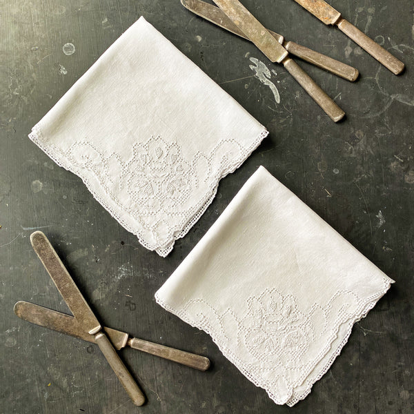 vintage-linen-dinner-napkins-