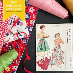洋書 Antique Linens: From the Kitchen to the Antique French linen sheet with white monogram circa 1880's