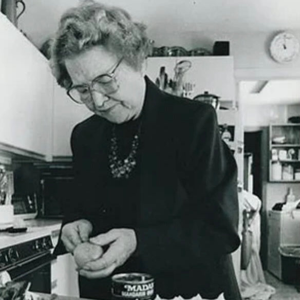 The Complete Tante Marie's French Kitchen - 1962 Edition Oxford Press