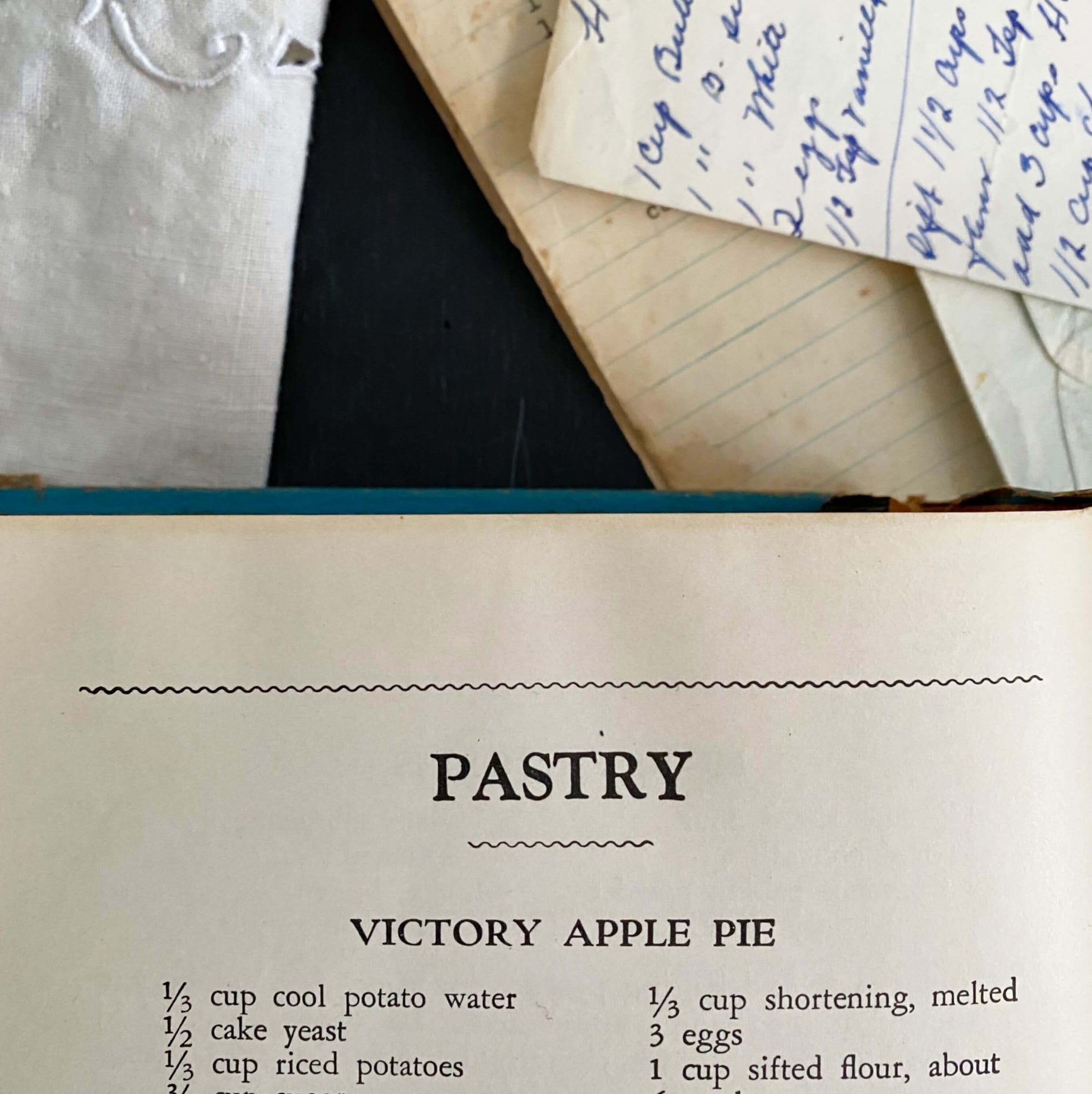 Victory Binding of The American Woman's Cook Book Wartime Edition circa 1943