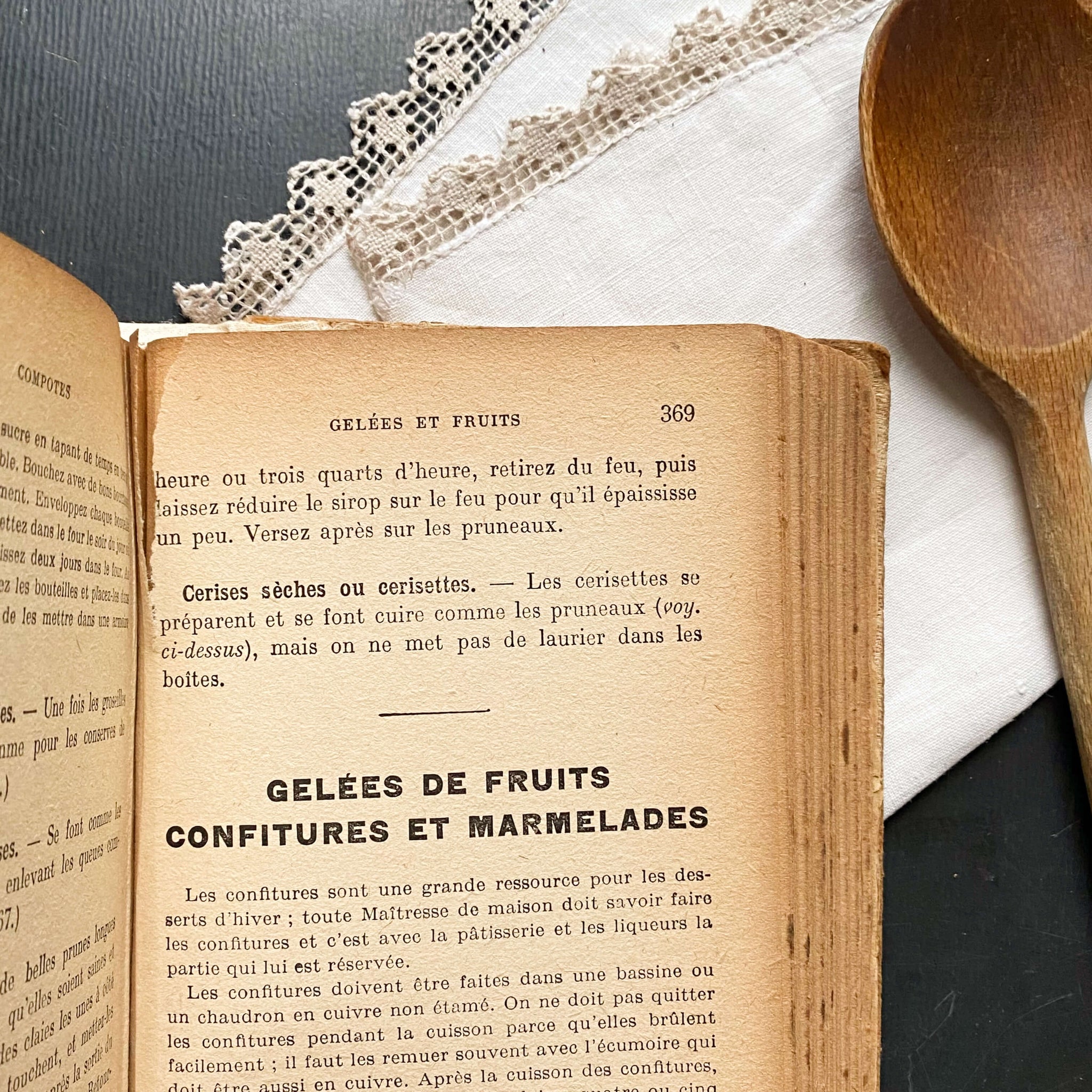 Antique French Cookbook - La Veritable Cuisine de Famille Par Tante Marie circa 1922