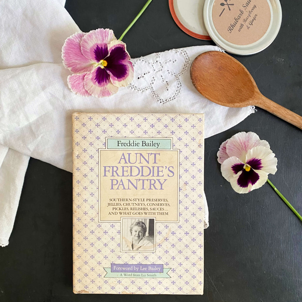 Aunt Freddie's Pantry by Freddie Bailey - 1984 Edition