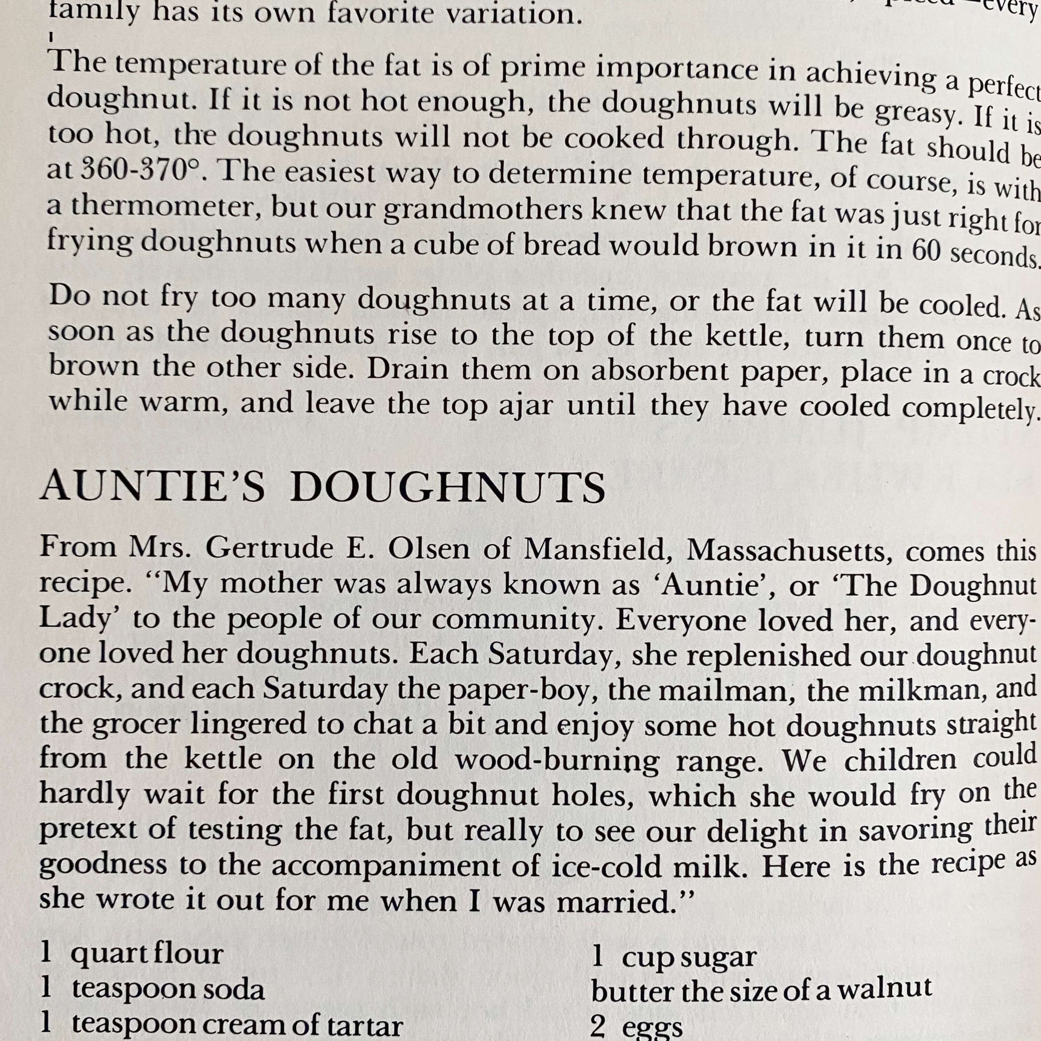 Yankee Magazine's Favorite New England Recipes -1977 Edition, Fifth Printing