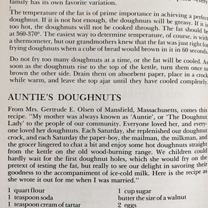 Yankee Magazine's Favorite New England Recipes -1977 Edition, Fifth Printing
