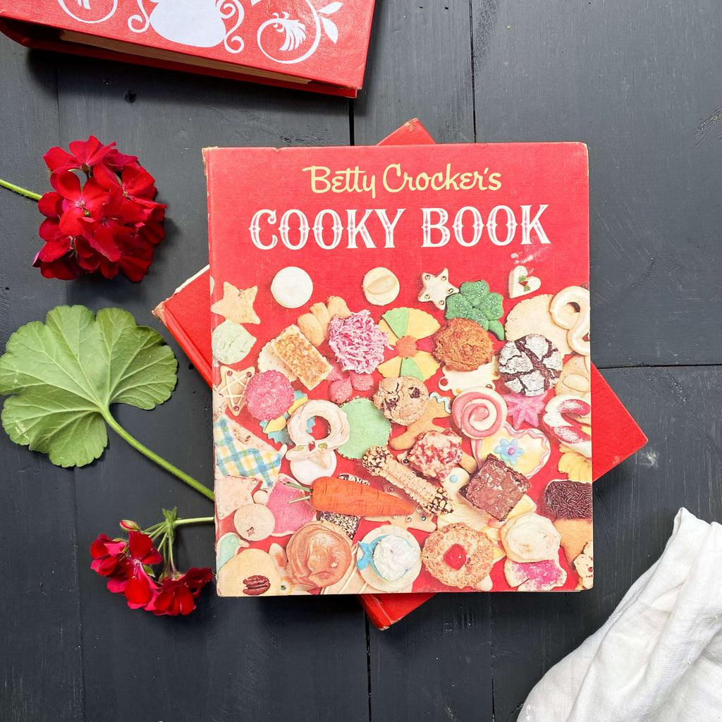 Betty Crocker's Cooky Book - 1963 First Edition First Printing