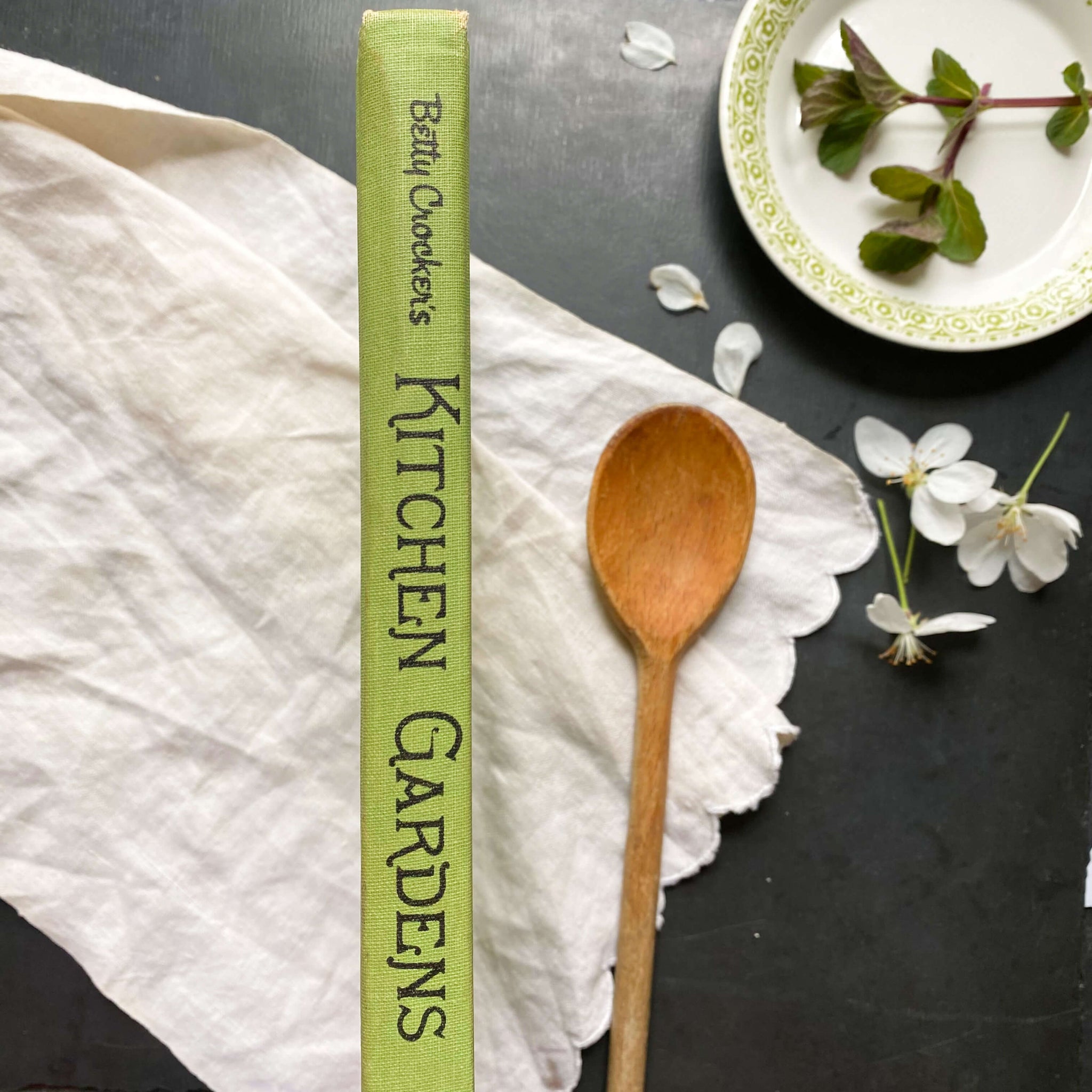 Betty Crocker's Kitchen Gardens - 1971 Edition with Illustrations by Tasha Tudor
