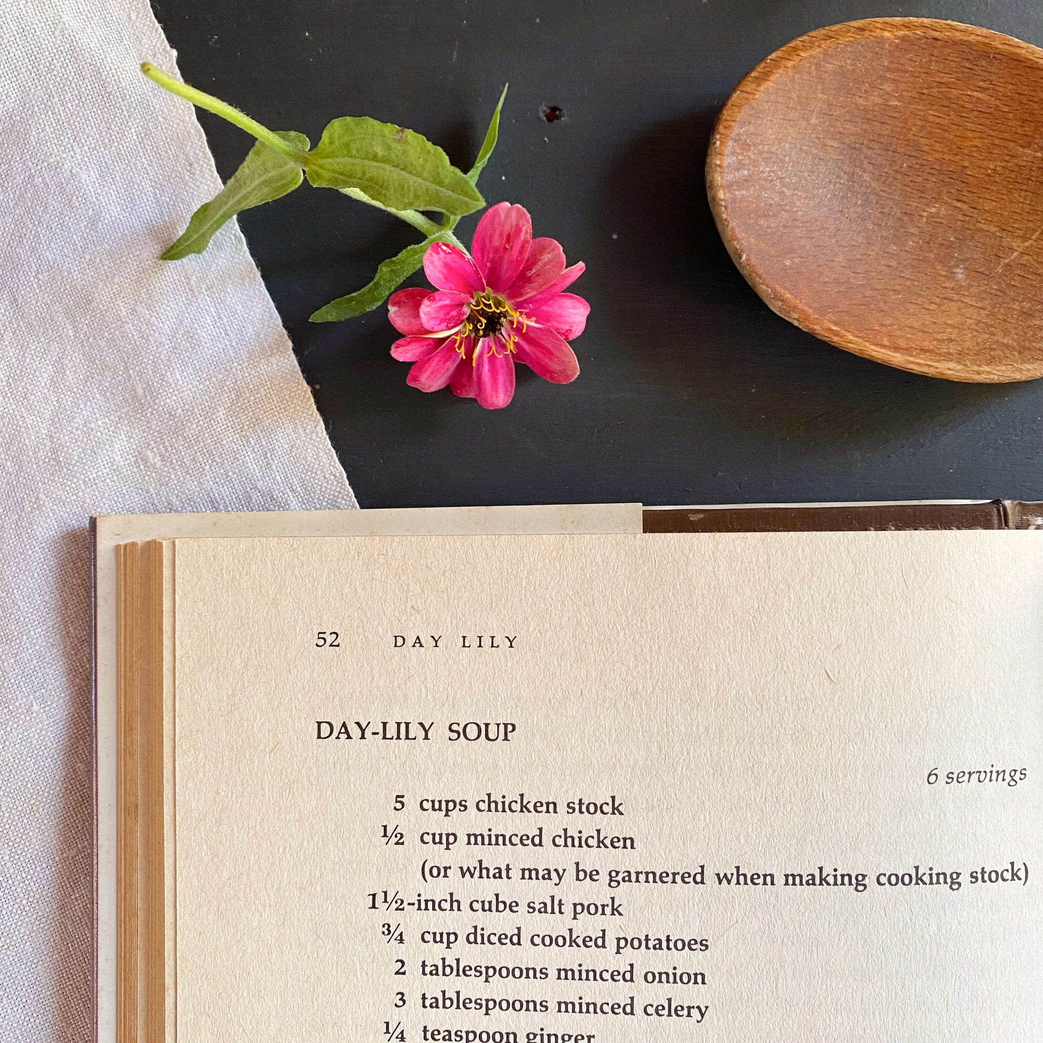 The Forgotten Art of Flower Cookery by Leona Woodring Smith - 1985 Edition First Printing