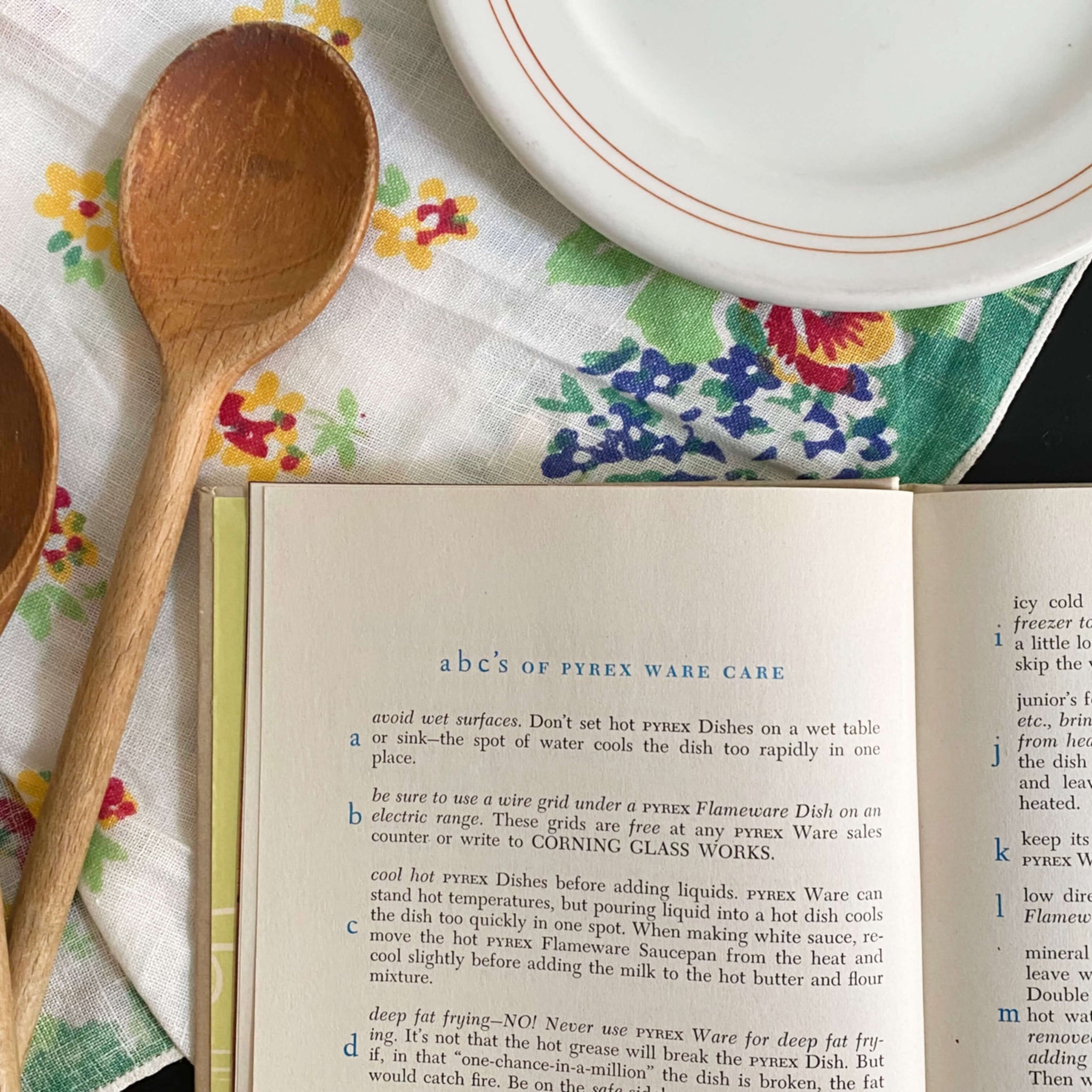 Pyrex Prize Recipes by Corning Glass Works - 1953 Edition