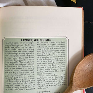 Yankee Magazine's Favorite New England Recipes -1977 Edition, Fifth Printing