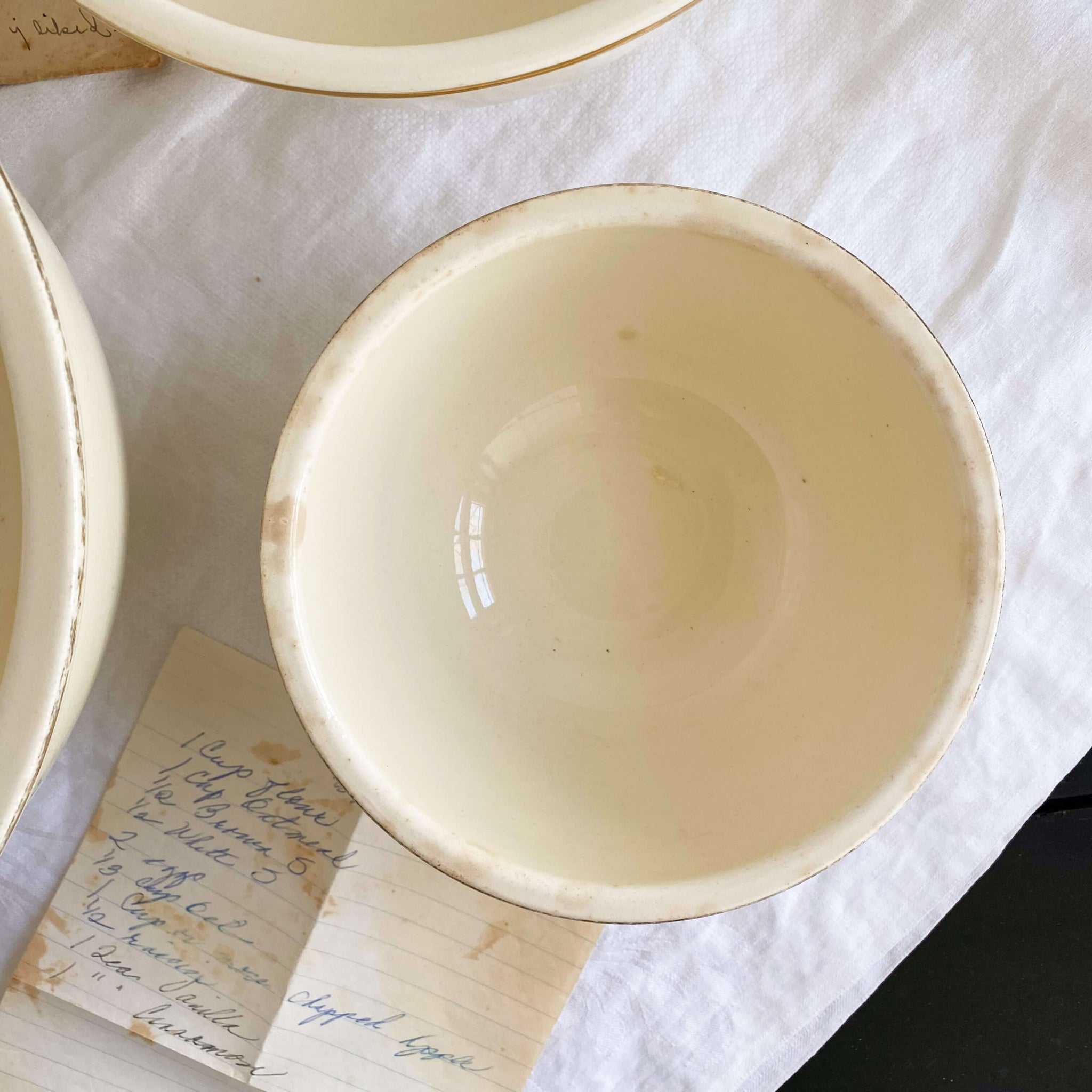 Vintage 1940s Homer Laughlin Kitchen Kraft Mixing Bowls - Priscilla Pattern - Set of Three