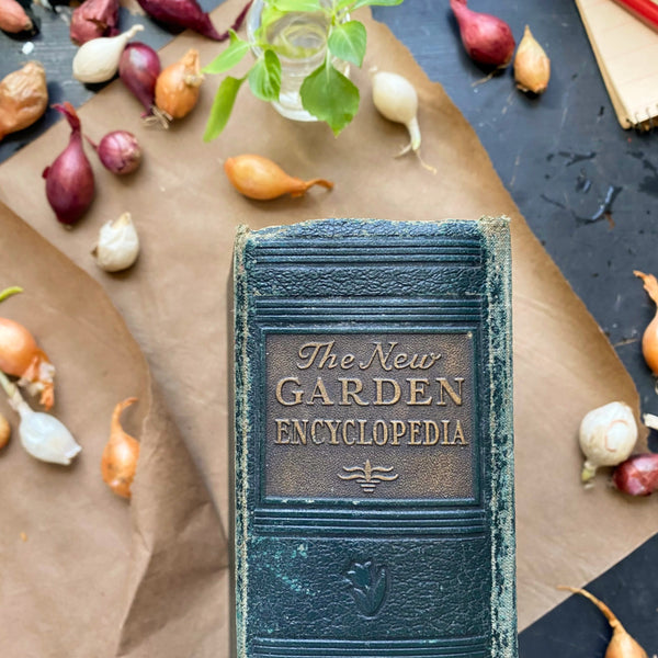 The New Garden Encyclopedia - Edited by E. L.D. Seymour - 1942