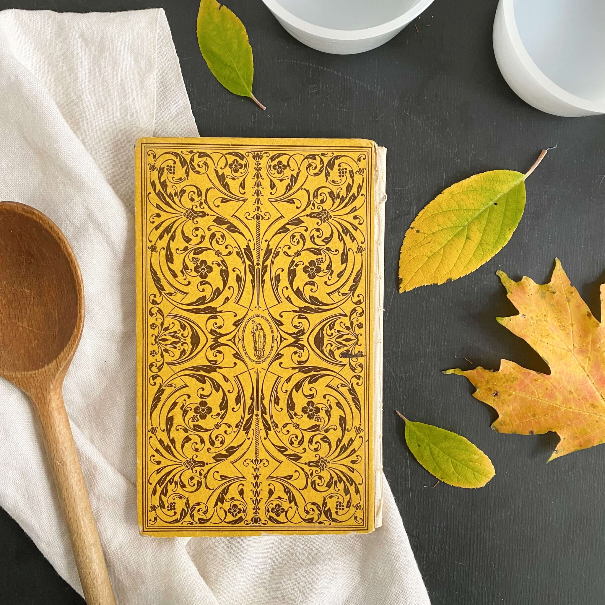 The Modern Method of Preparing Delightful Foods by Ida Bailey Allen - 1927 Edition Second Printing