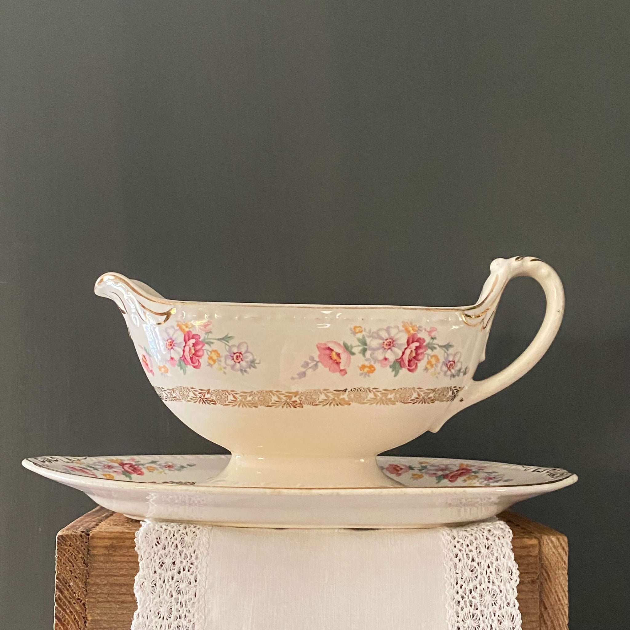 Homer laughlin gravy boat shop