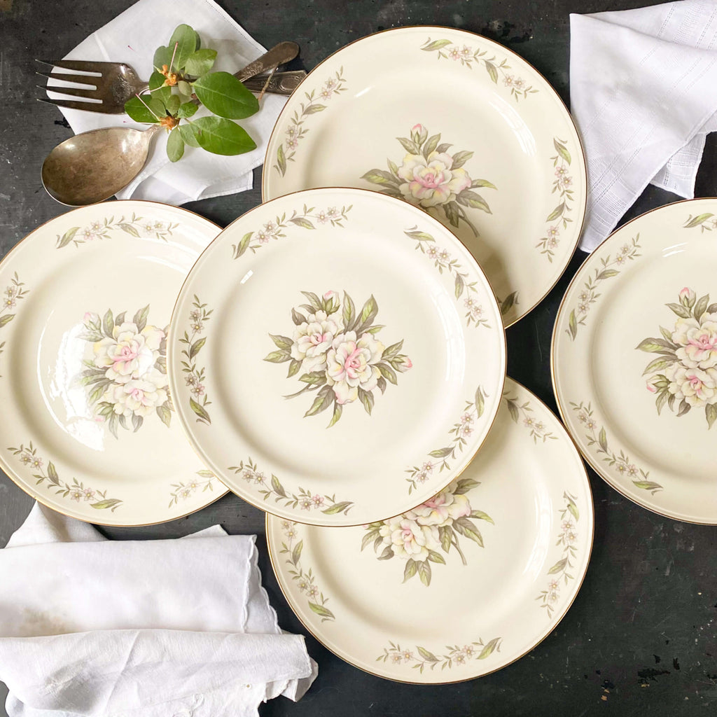 Vintage 1940s Gardenia Dinner Plates by Homer Laughlin - Set of Five - American Vogue in Eggshell Nautilus circa 1944