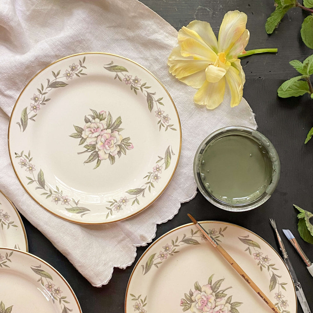 Vintage 1940s Gardenia Flower Bread Plates by Homer Laughlin Eggshell Nautilus - Set of Four circa 1944