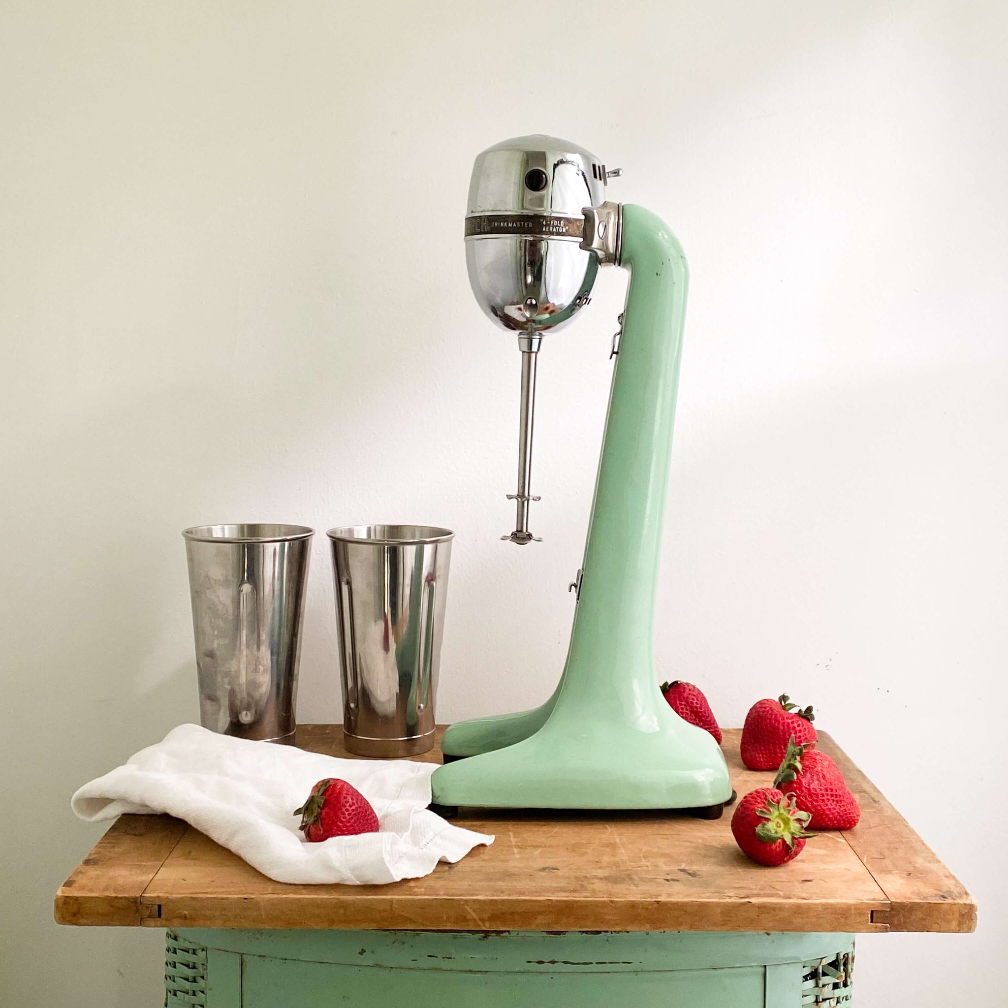 Vintage 1940s Hamilton Beach Drinkmaster Milkshake Machine #30 - Working Condition - Jadeite Green