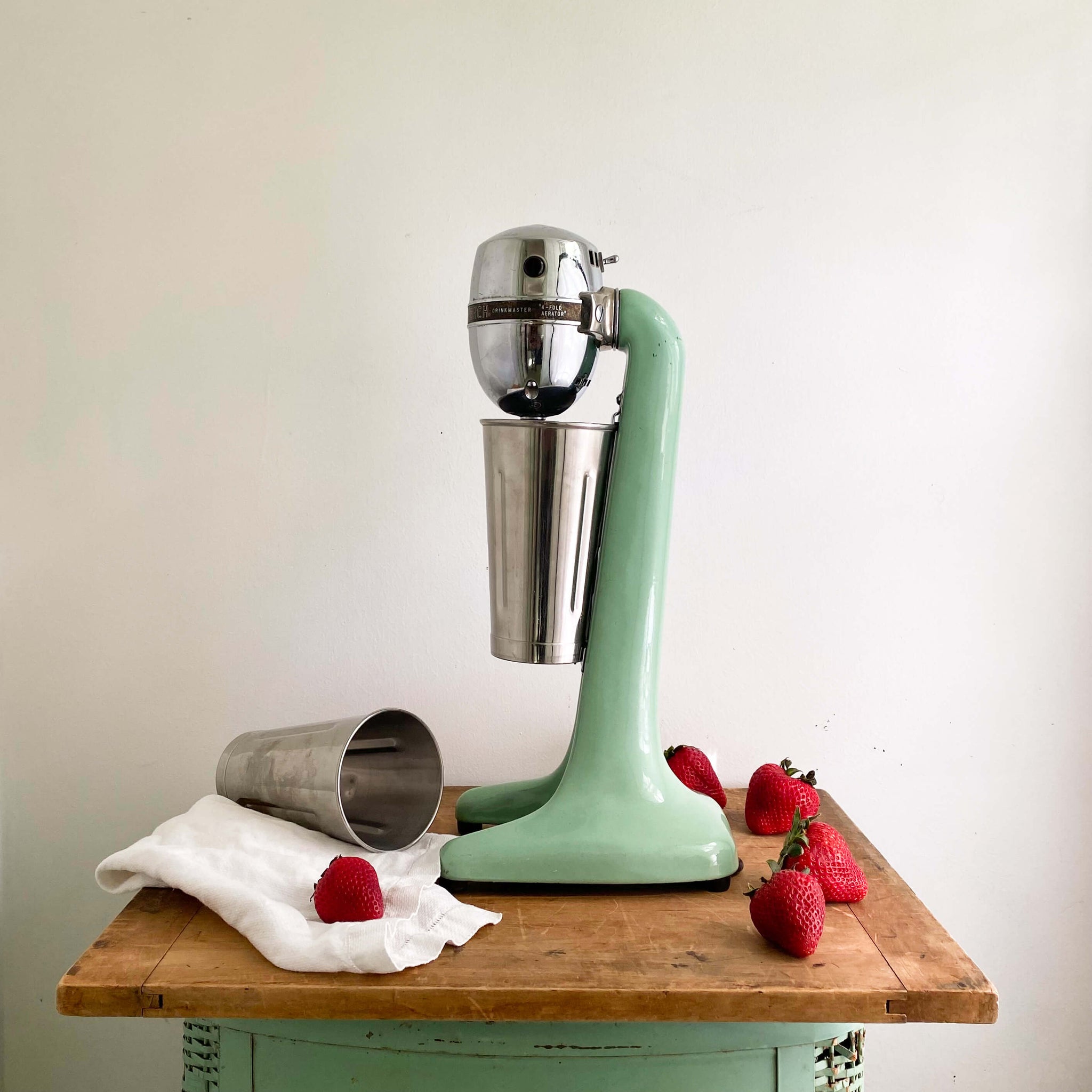 Vintage 1940s Hamilton Beach Drinkmaster Milkshake Machine #30 - Working Condition - Jadeite Green