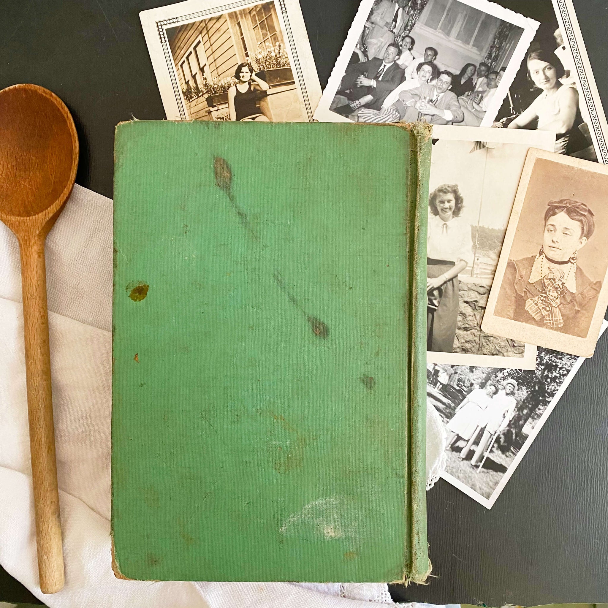 The American Woman's Cook Book by Ruth Berolzheimer - 1942 Wartime Edition