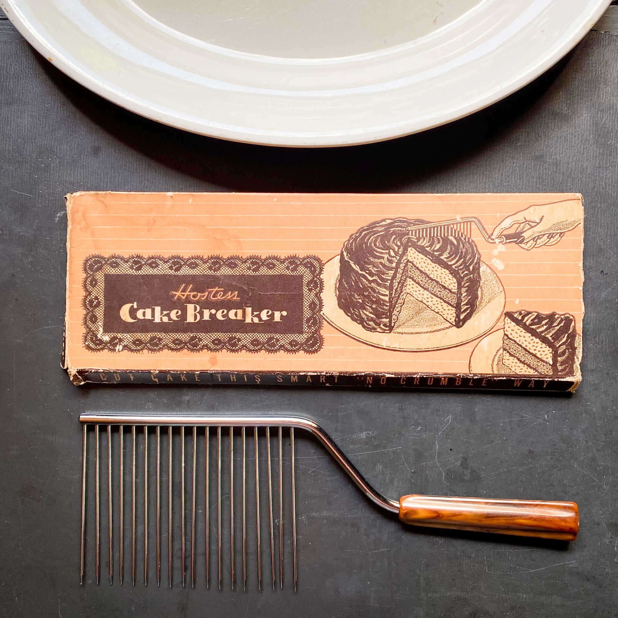 Vintage 1950s Hostess Cake Breaker with Capehorn Handle - Crumb-Free C ...