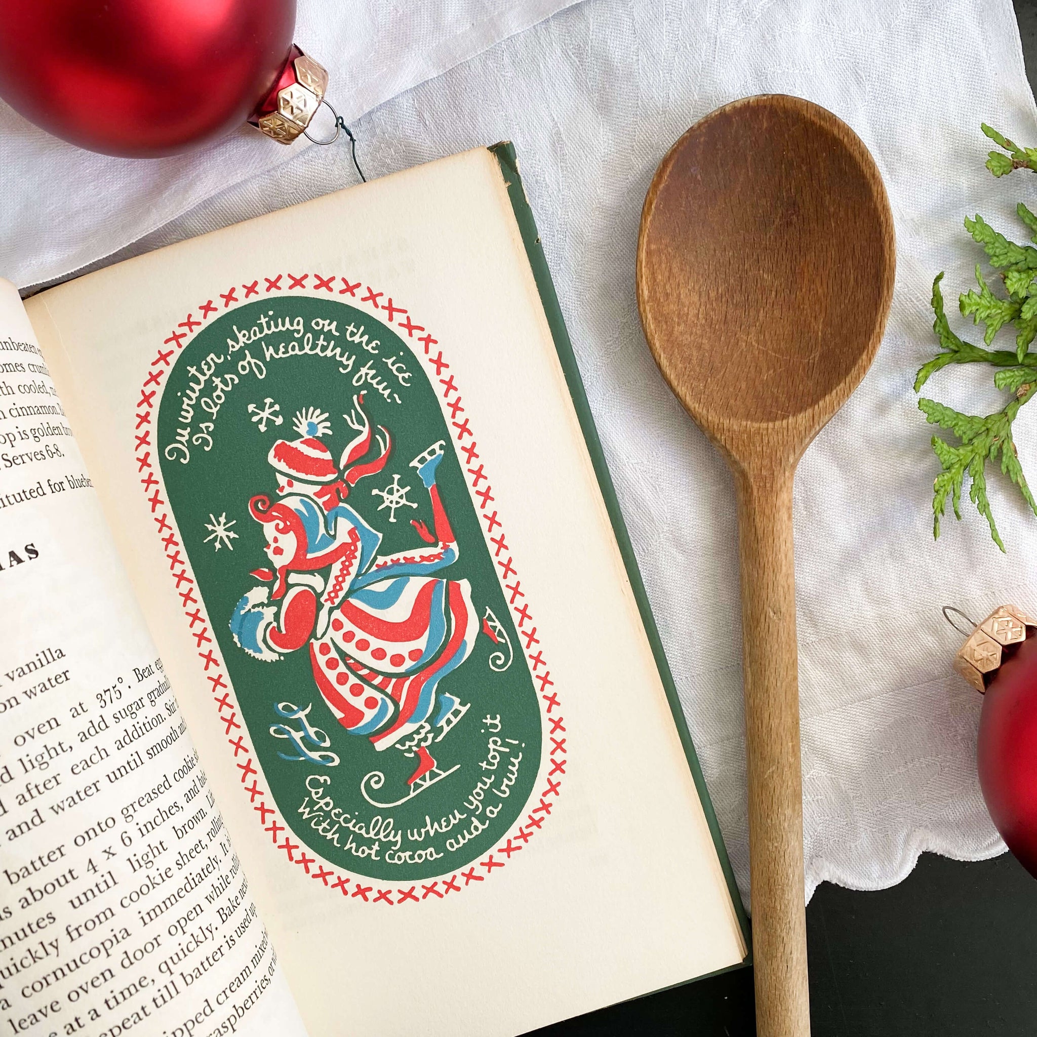 Holiday Party Desserts by Edna Beilenson - Peter Pauper Press 1956 Edition