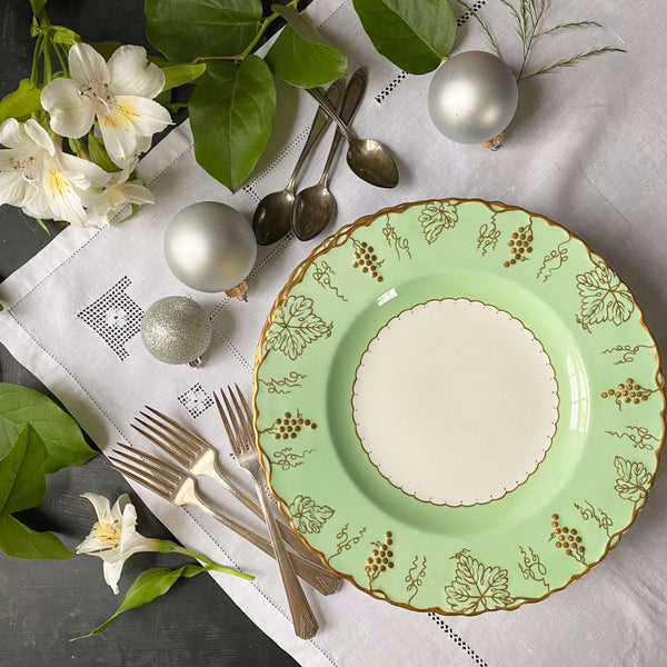 Buy Crown dinner plate set