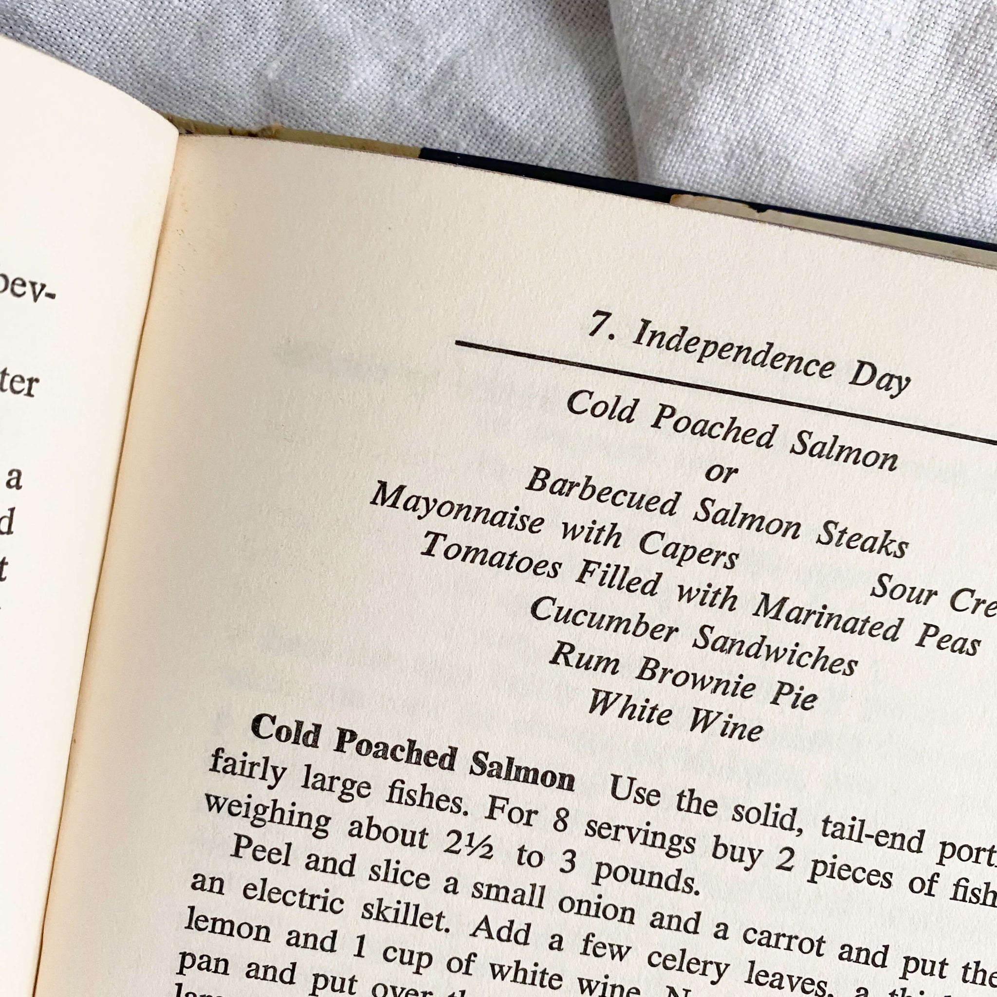 The Year-Round Holiday Cookbook by Suzanne Huntley - 1969 Book Club Edition