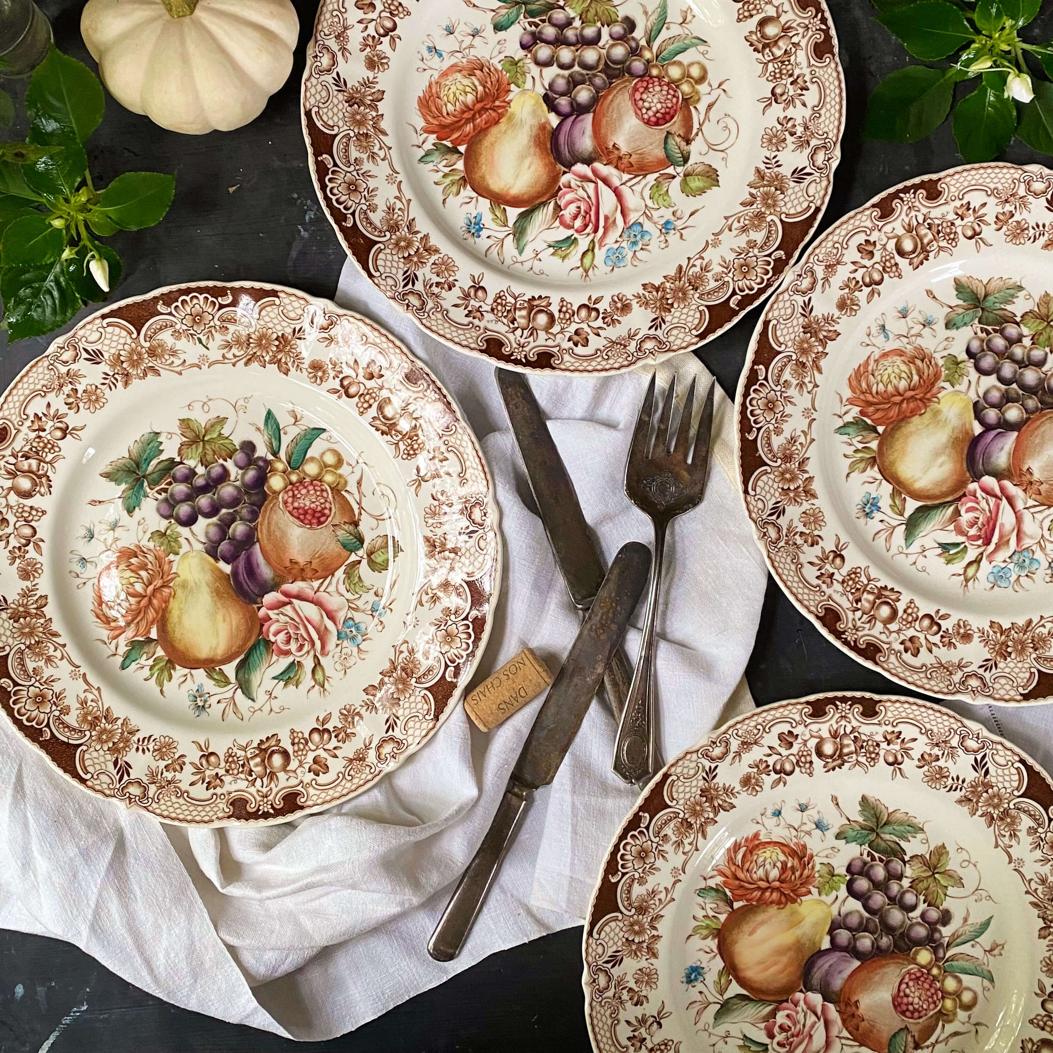 Vintage Johnson Bros Harvest Windsor Ware Dinner Plates Set of