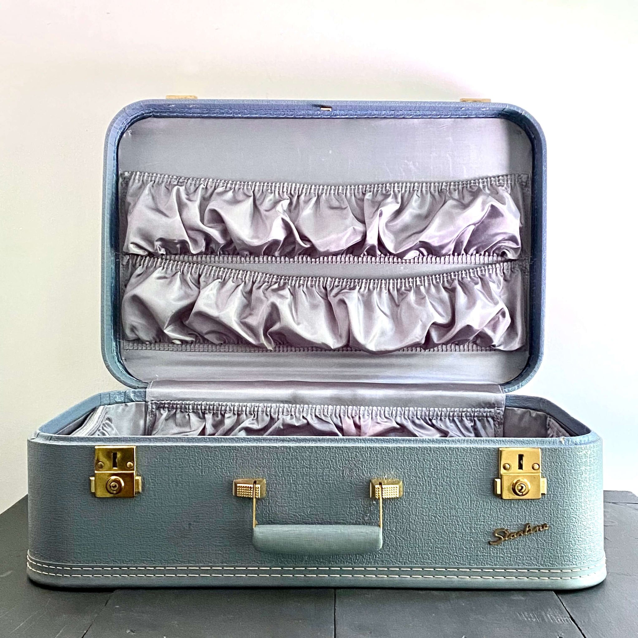 Vintage Starline Luggage Weekender Case with Original Keys in Mist