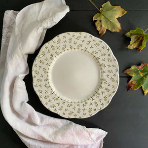 Vintage 1970s Green Forget-Me-Not Dinner Plate by J & G Meakin Made in England