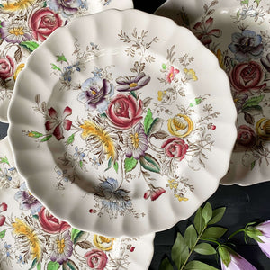 Vintage Johnson Bros Sheraton Dinner Plates - Set of Four