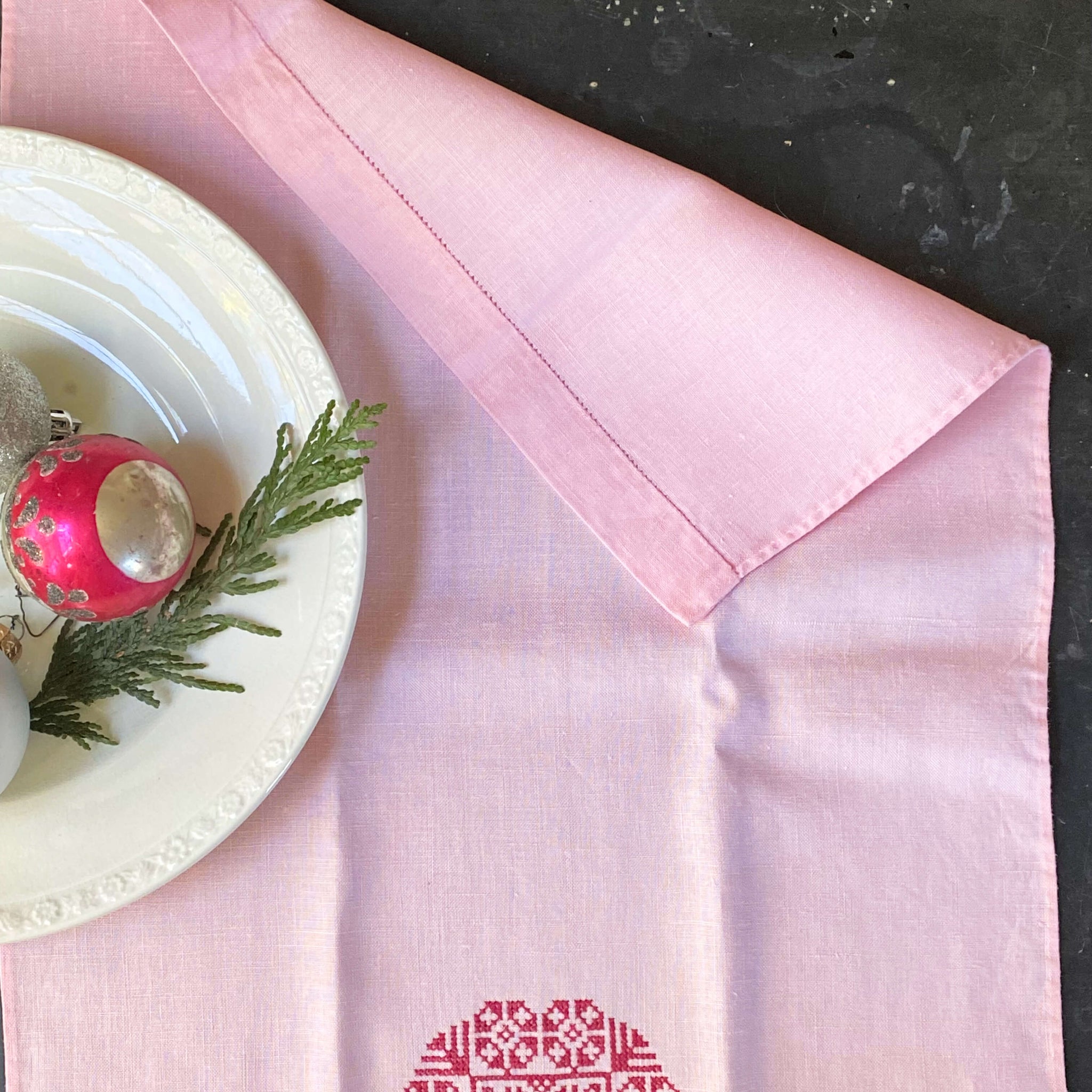 Linen Towel with Handmade Snowflakes Embroidery/ Linen Kitchen Towel C –  LGlinen