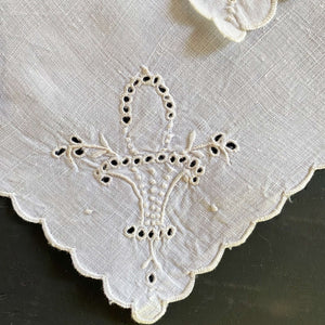 Vintage Linen Cocktail Napkins with Broderie Eyelet Flower Baskets - Set of Two