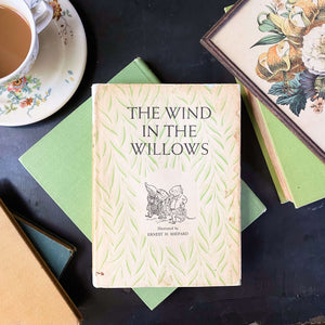 The Wind in the Willows by Kenneth Grahame Illustrated by Ernest Shepard - 1961 Edition Willow Leaf Library
