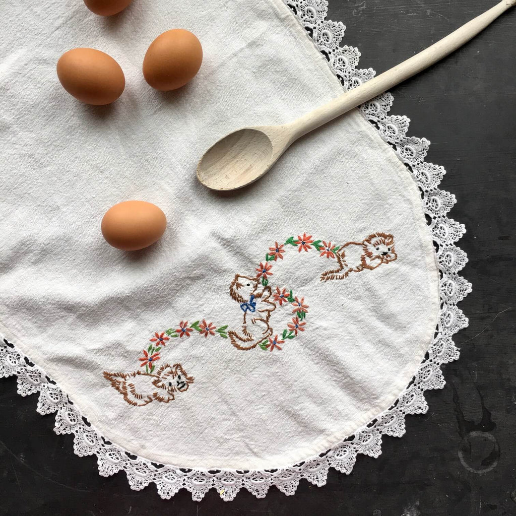 Vintage Embroidered Table Runner with Kitten Cat Designs and Lace Edge