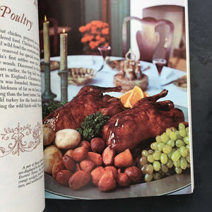 The Williamsburg Cookbook - 1981 Edition - Vintage Colonial Williamsburg Virginia Recipes