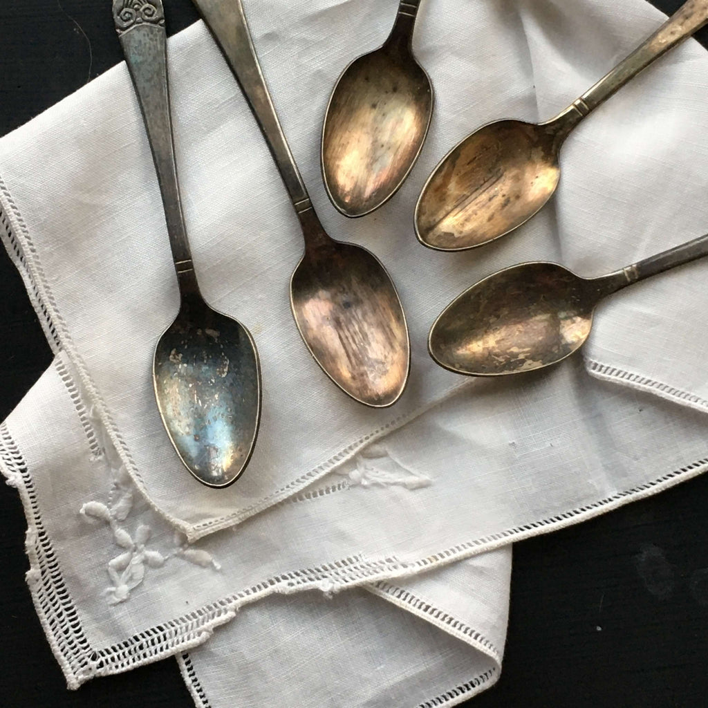 Vintage Hotel Flatware - Waldorf Astoria Demitasse Spoons - Set of 5 - Victor Silver Company - Silverplate Flatware