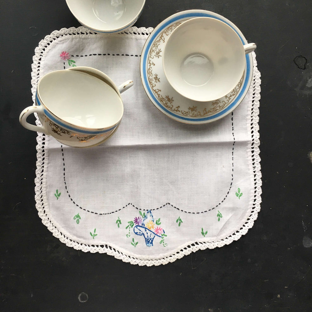 Vintage Embroidered Kitchen Linen - Blue Basket of Flowers Design with Green Leaves