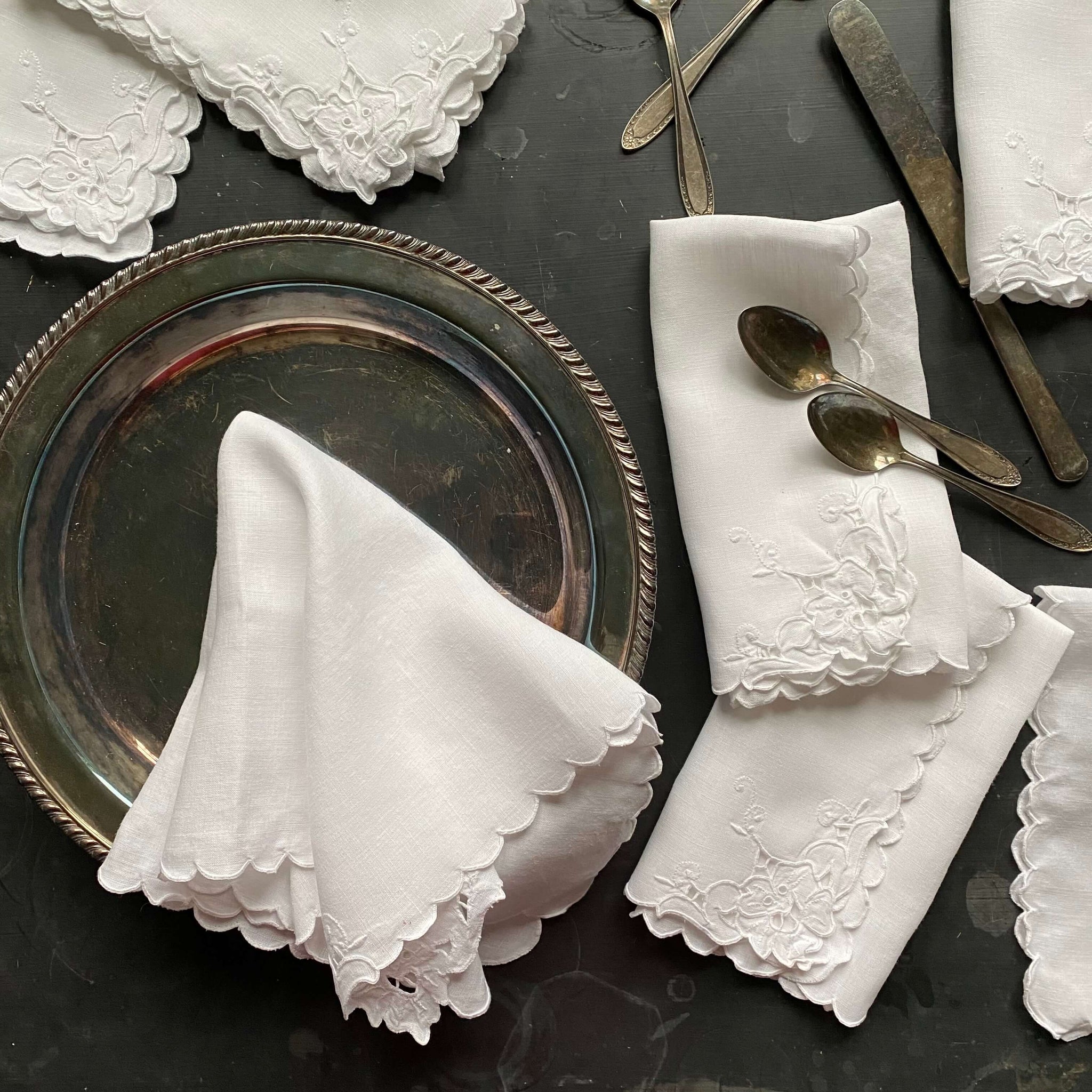 Vintage White Linen Dinner Napkins with Scalloped Edges and Floral Cutwork Embroidery - Set of 8