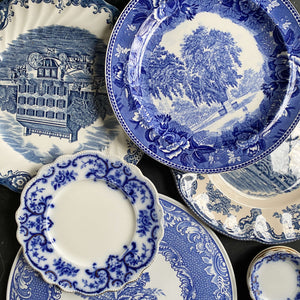 Antique Wedgwood Blue and White Historical Luncheon Plate featuring the Washington Elm Cambridge MA circa 1899