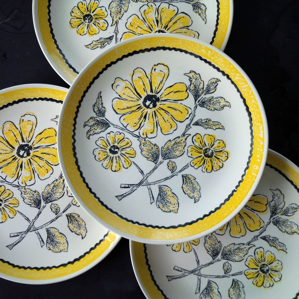 Vintage 1970s Bannockburn Collection Countryside Ironstone Dinner Plates -Set of Four - Provincial Kitchen