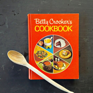 Betty Crocker's Cookbook - 1972 Edition, 17th Printing with Special Sears Happy Holidays Recipe Insert