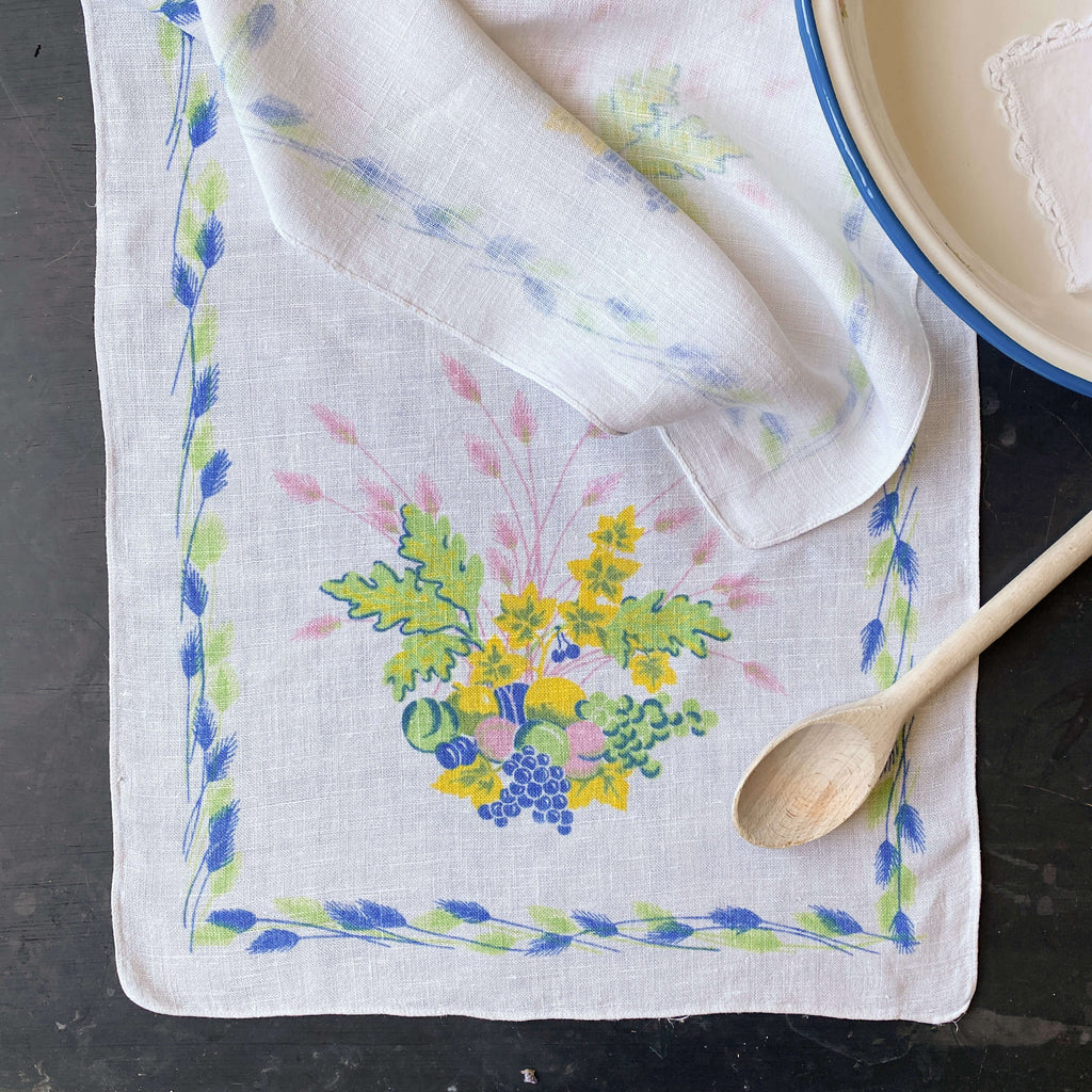 Vintage 1950s Linen Tea Towel with Blue Grapes Pink Wheat
