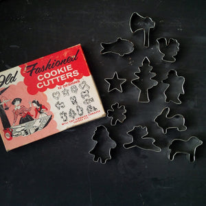 Old Fashioned Tin Cookie Cutters - Set of 11 Assorted Shapes - 1950s Novelty Manugacturing Company in Original Box