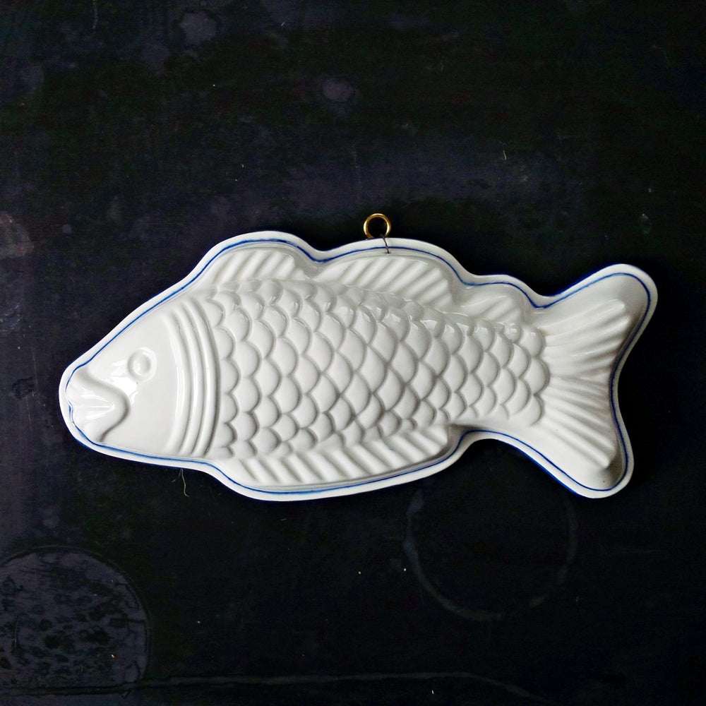 Large Ceramic Fish Mold Wall Hanging - Vintage Blue and White Knobler Japan
