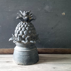 grey pineapple planter Vintage Pineapple Fountain Top Piece - Dark Grey Plaster Resin
