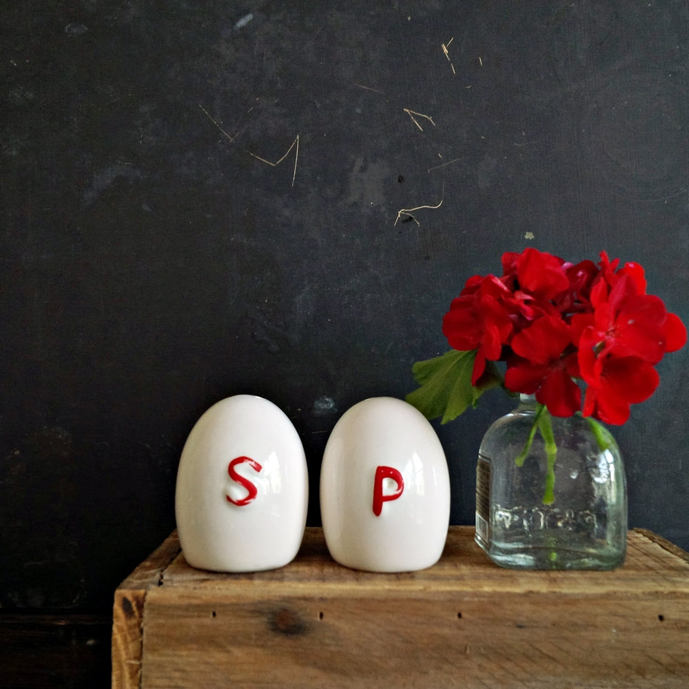 Vintage Egg-Shaped Red & White Salt & Pepper Shakers