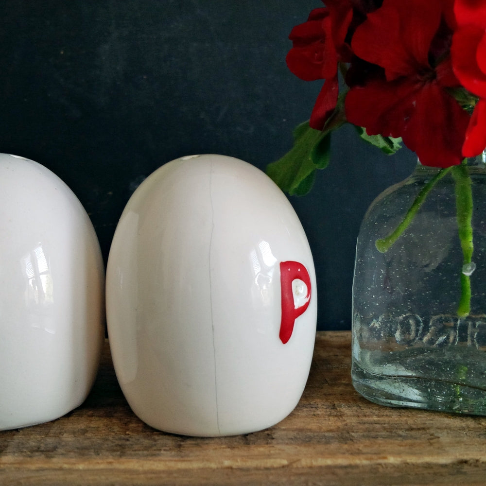 Vintage Egg-Shaped Red & White Salt & Pepper Shakers